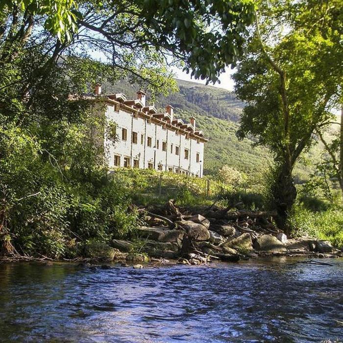 Hotel Ribera Del Corneja Navacepedilla de Corneja Exterior photo